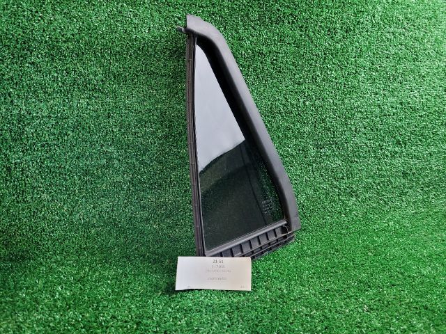 bontott SUZUKI SX4 S-Cross Jobb hátsó Fixüveg (Ajtóban)