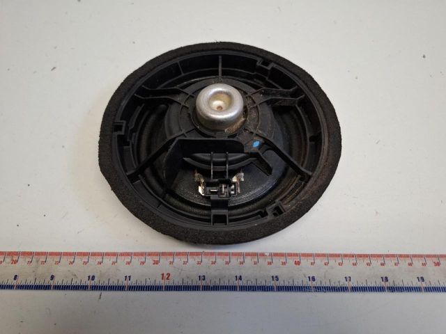 bontott SUZUKI SX4 S-Cross Jobb hátsó Hangszóró