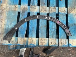 bontott SUZUKI SX4 S-Cross Jobb hátsó Sárvédő Díszléc