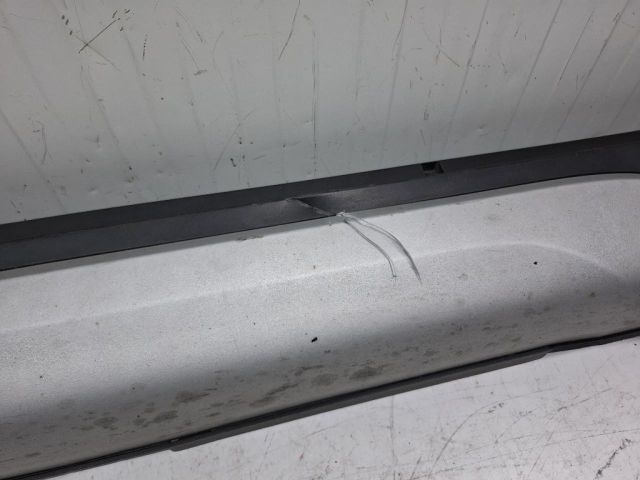 bontott SUZUKI SX4 S-Cross Jobb Küszöb Légterelő