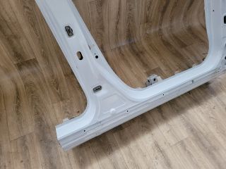 bontott SUZUKI SX4 S-Cross Jobb Küszöb