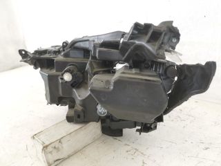 bontott SUZUKI SX4 S-Cross Jobb Ledes Fényszóró