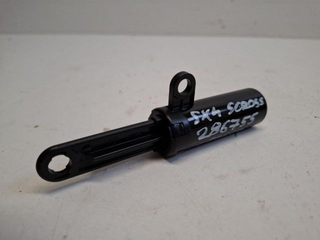 bontott SUZUKI SX4 S-Cross Kesztyűtartó Ajtó Gázrugós Kitámasztó Teleszkóp