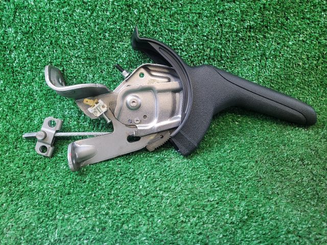 bontott SUZUKI SX4 S-Cross Kézifék Kar