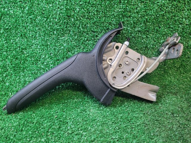 bontott SUZUKI SX4 S-Cross Kézifék Kar