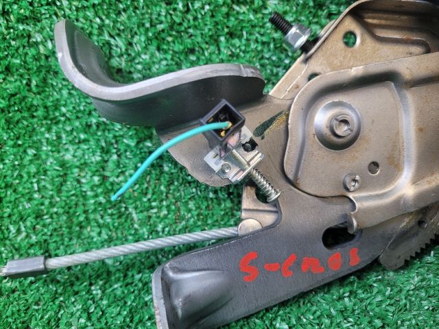 bontott SUZUKI SX4 S-Cross Kézifék Kar