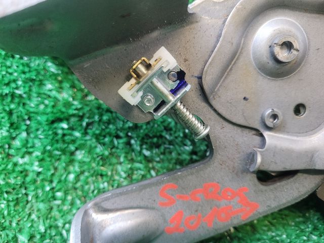 bontott SUZUKI SX4 S-Cross Kézifék Kar