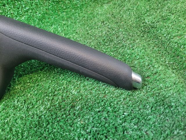 bontott SUZUKI SX4 S-Cross Kézifék Kar