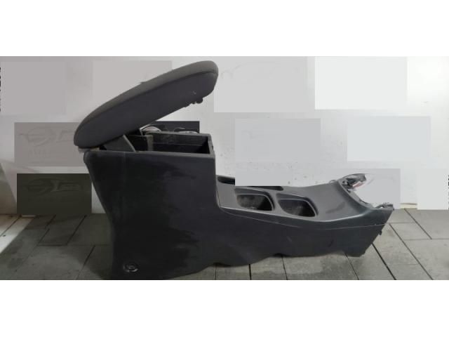 bontott SUZUKI SX4 S-Cross Könyöklő