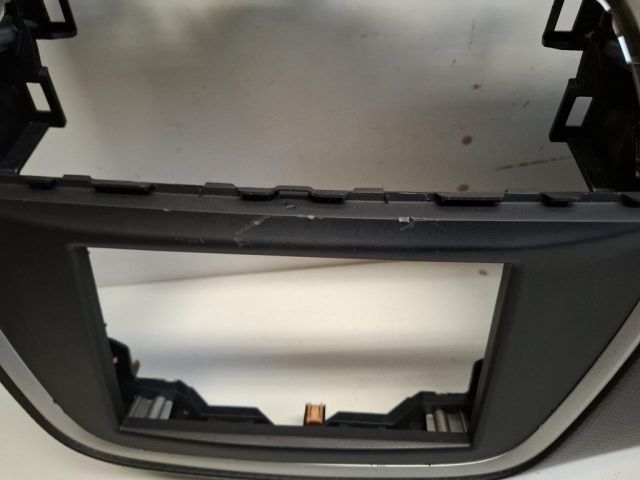 bontott SUZUKI SX4 S-Cross Középső Műszerfal Díszléc