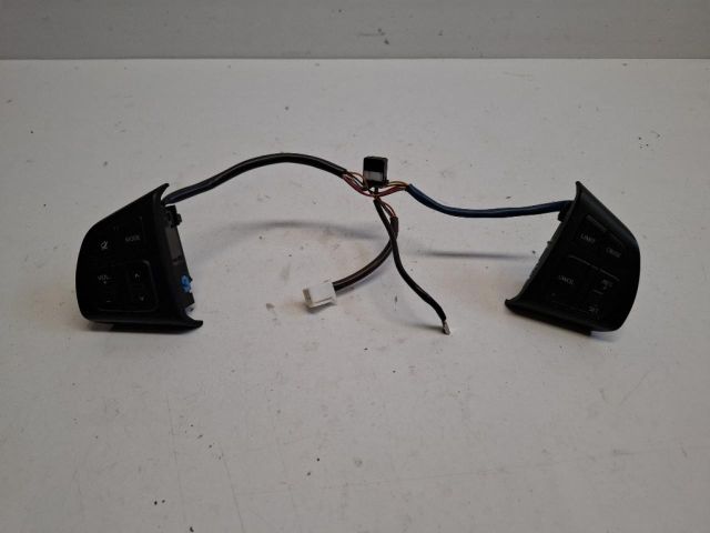 bontott SUZUKI SX4 S-Cross Multikormány Kapcsoló Pár