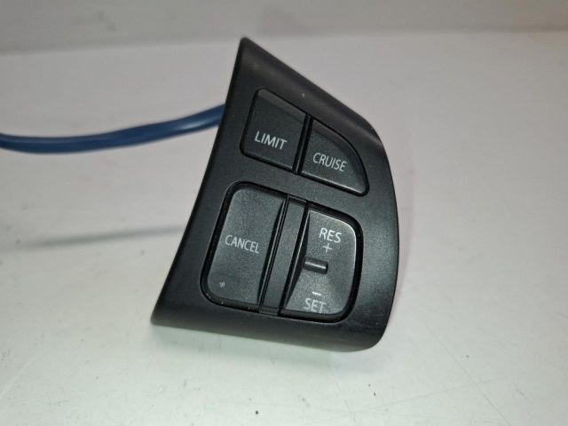 bontott SUZUKI SX4 S-Cross Multikormány Kapcsoló Pár