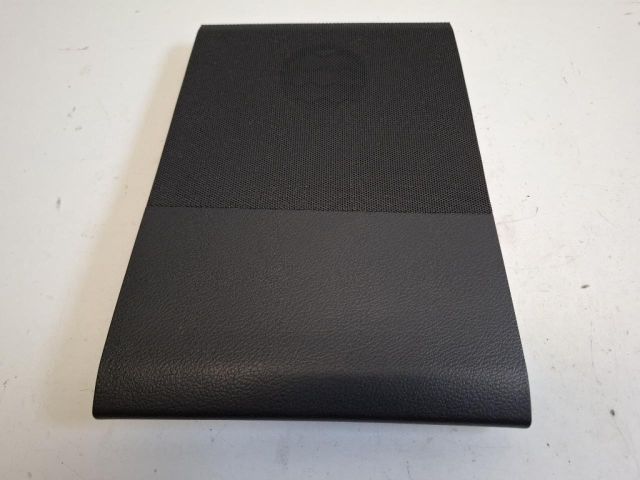 bontott SUZUKI SX4 S-Cross Műszerfal Középső Hangszóró Burkolat