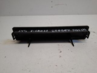 bontott SUZUKI SX4 S-Cross Pollenszűrő Fedél