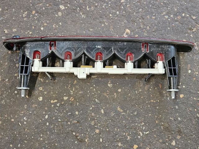 bontott SUZUKI SX4 S-Cross Pótféklámpa