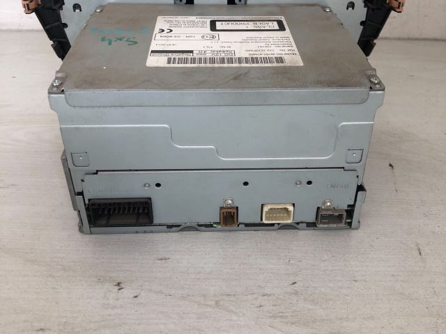 bontott SUZUKI SX4 S-Cross Rádió / CD