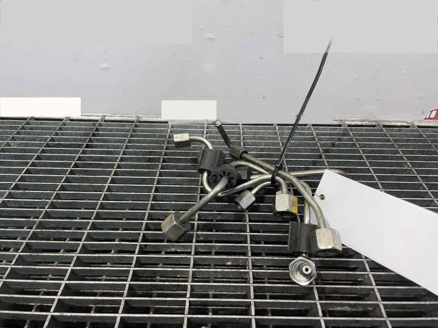 bontott SUZUKI SX4 S-Cross Üzemanyagcső