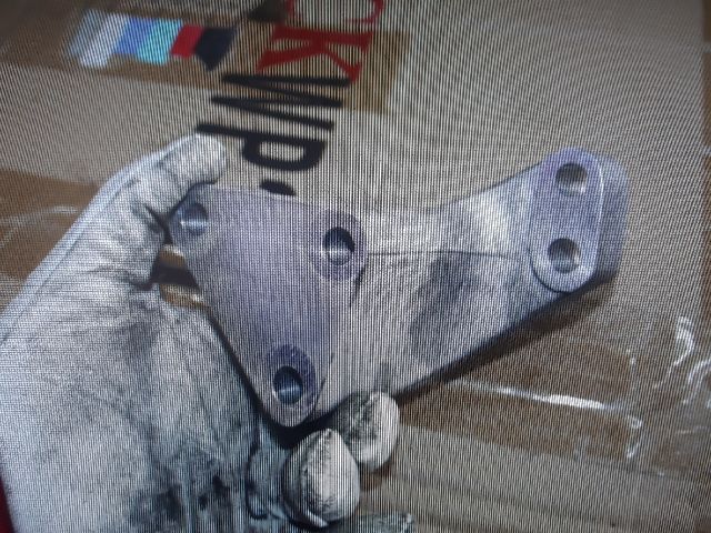 bontott SUZUKI SX4 Tartó Bak