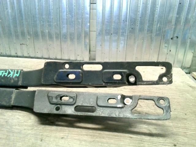 bontott SUZUKI SX4 Tetősín Pár