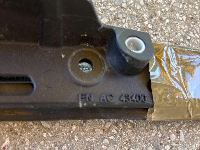 bontott SUZUKI SX4 Tetősín Pár