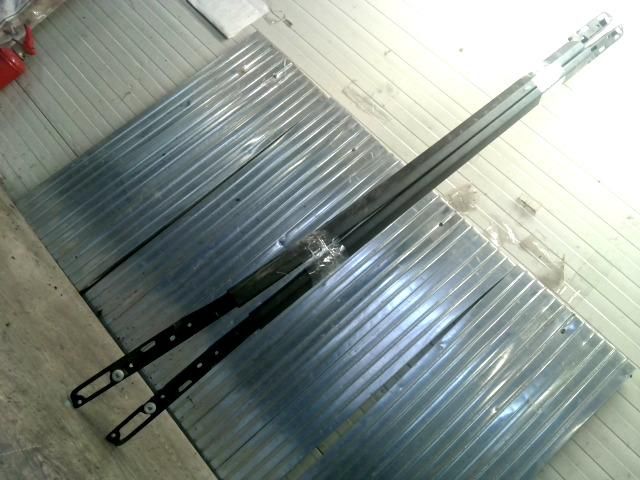 bontott SUZUKI SX4 Tetősín Pár