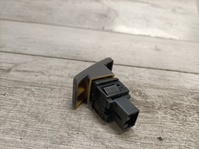 bontott SUZUKI SX4 Vészvillogó Kapcsoló