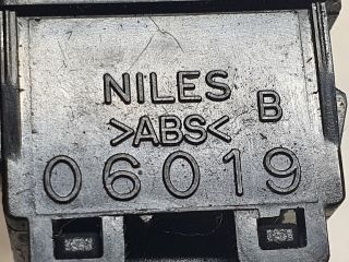 bontott SUZUKI SX4 Vészvillogó Kapcsoló