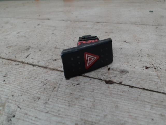 bontott SUZUKI SX4 Vészvillogó Kapcsoló