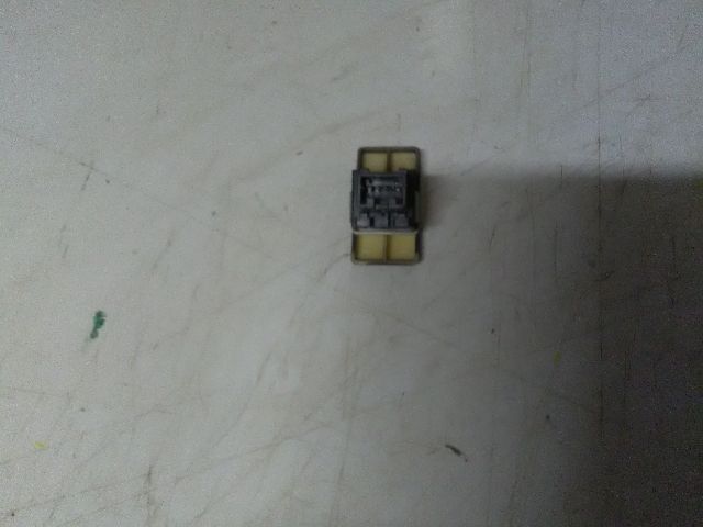 bontott SUZUKI SX4 Vészvillogó Kapcsoló