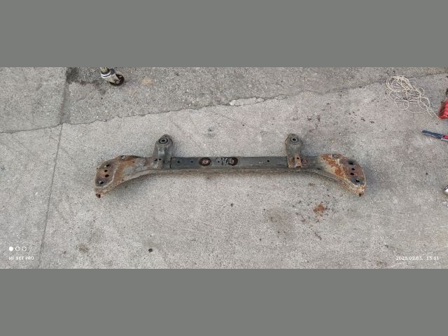 bontott SUZUKI SX4 Vízhűtő Radiátor Tartó