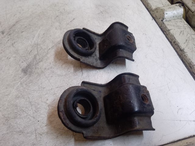 bontott SUZUKI SX4 Vízhűtő Radiátor Tartó