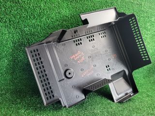 bontott SUZUKI VITARA Akkumulátor Fedél