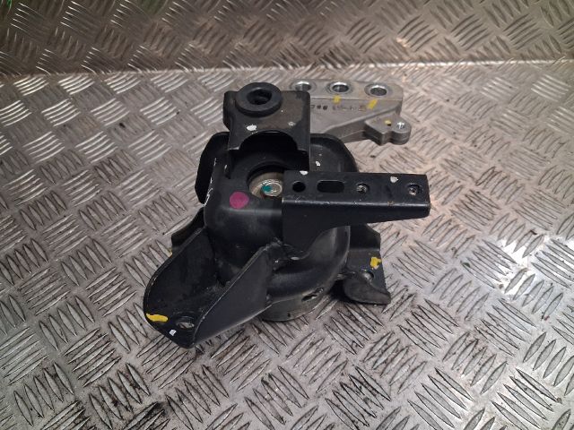 bontott SUZUKI VITARA Motor Tartó Bak Jobb