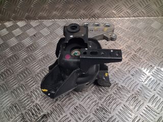 bontott SUZUKI VITARA Motor Tartó Bak Jobb