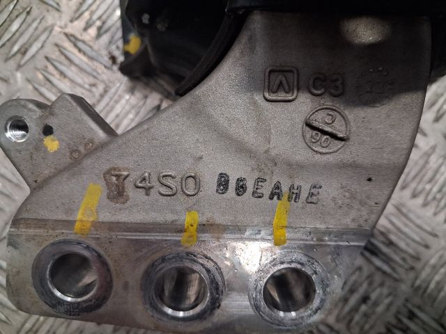 bontott SUZUKI VITARA Motor Tartó Bak Jobb