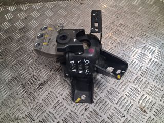 bontott SUZUKI VITARA Motor Tartó Bak Jobb