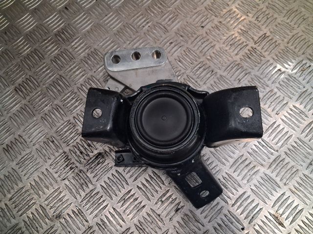 bontott SUZUKI VITARA Motor Tartó Bak Jobb