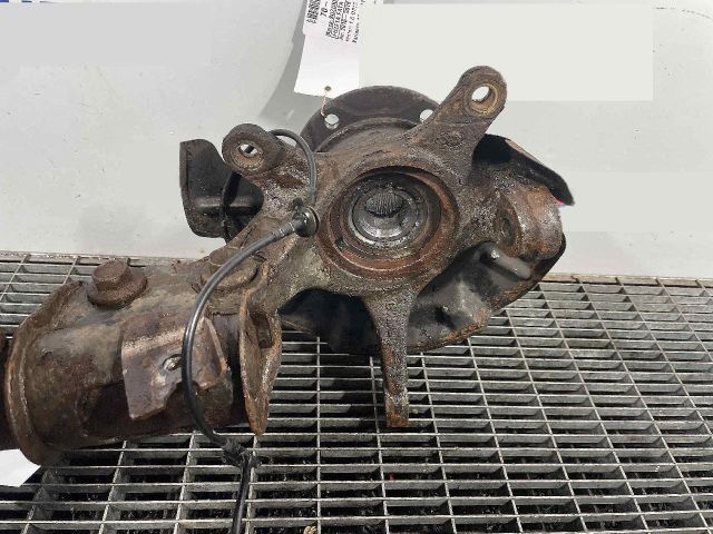 bontott SUZUKI VITARA Bal első Csonkállvány