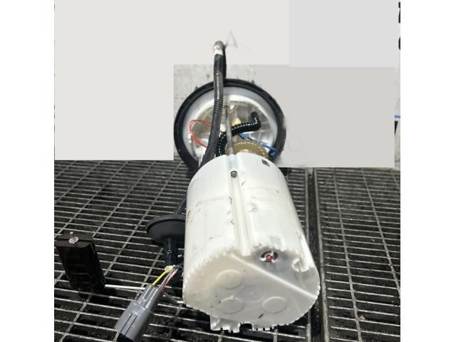 bontott SUZUKI VITARA Üzemanyag Szivattyú