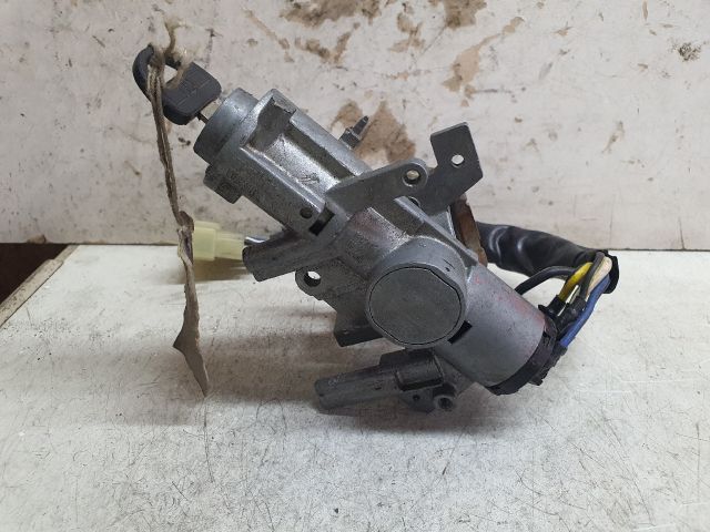 bontott SUZUKI VITARA Gyújtáskapcsoló Házzal