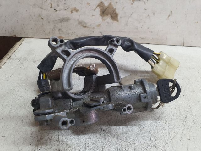 bontott SUZUKI VITARA Gyújtáskapcsoló Házzal