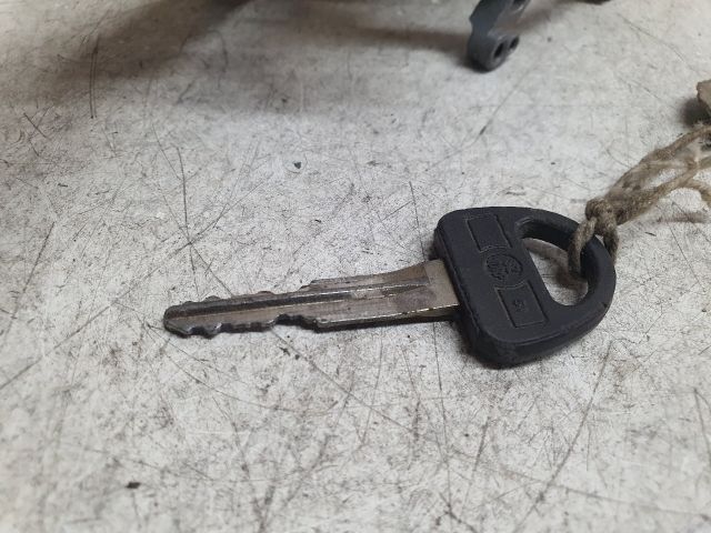 bontott SUZUKI VITARA Gyújtáskapcsoló Házzal