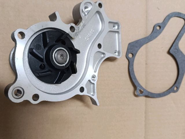 bontott SUZUKI VITARA Vízpumpa