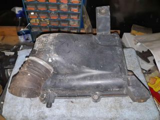 bontott SUZUKI VITARA Légszűrő Ház