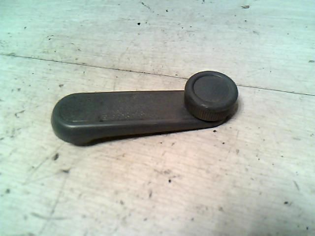 bontott SUZUKI VITARA Ablaktekerő Kar (Pozíciófüggetlen)