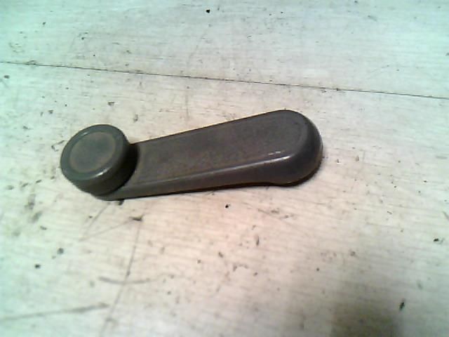 bontott SUZUKI VITARA Ablaktekerő Kar (Pozíciófüggetlen)