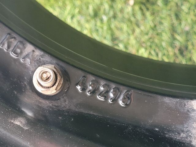 bontott SUZUKI VITARA Alufelni Gumival (1 db)