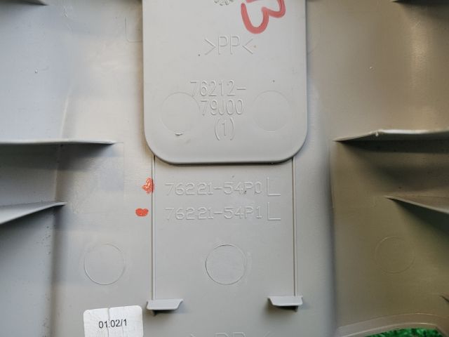 bontott SUZUKI VITARA Bal B Oszlop Burkolat