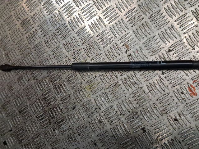 bontott SUZUKI VITARA Bal Csomagtérajtó Ajtóhatároló