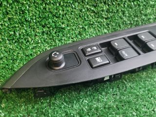 bontott SUZUKI VITARA Bal első Ablakemelő Kapcsoló